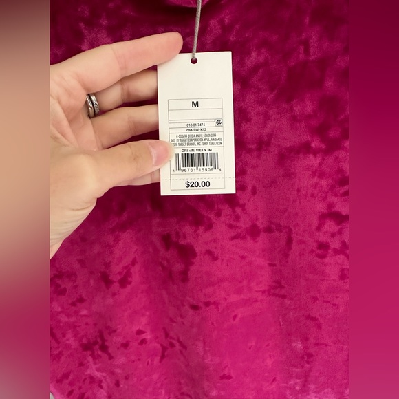 *NWT top - Picture 6 of 8